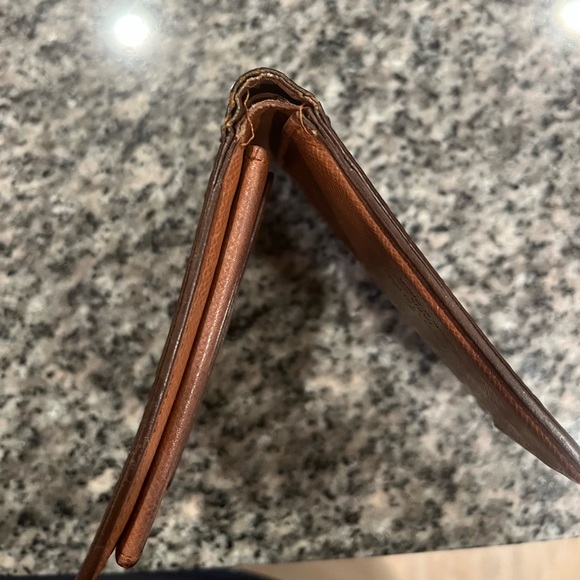 Louis Vuitton bifold wallet - Picture 4 of 10